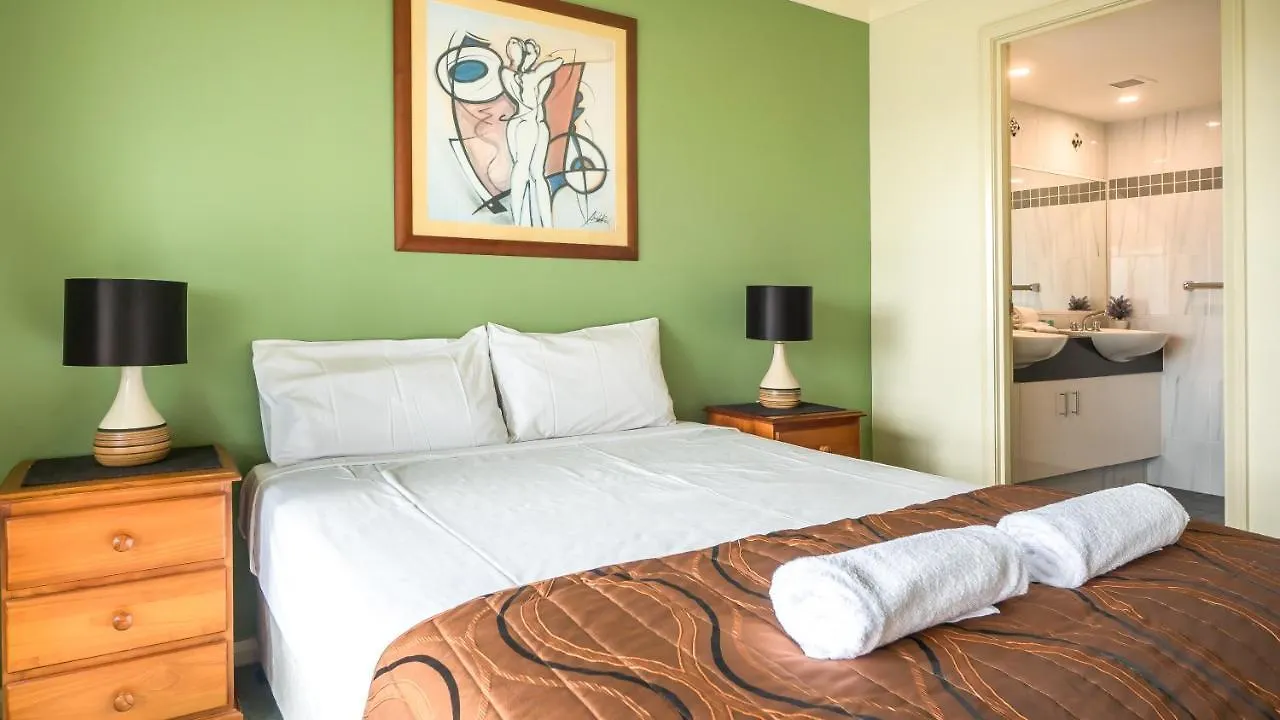 Victoria Square Apartments Gold Coast Aparthotel