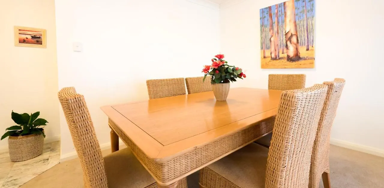 Victoria Square Apartments Gold Coast 4*,  Australia